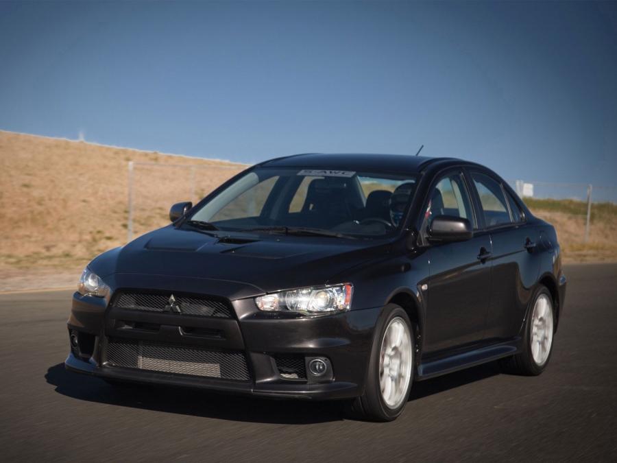  Mitsubishi Lancer Evolution X SE 2009 года  (US) (фото 5 из 11)
